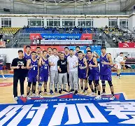 包含国内篮球联赛打响新季战鼓，球迷瞩目期待的词条