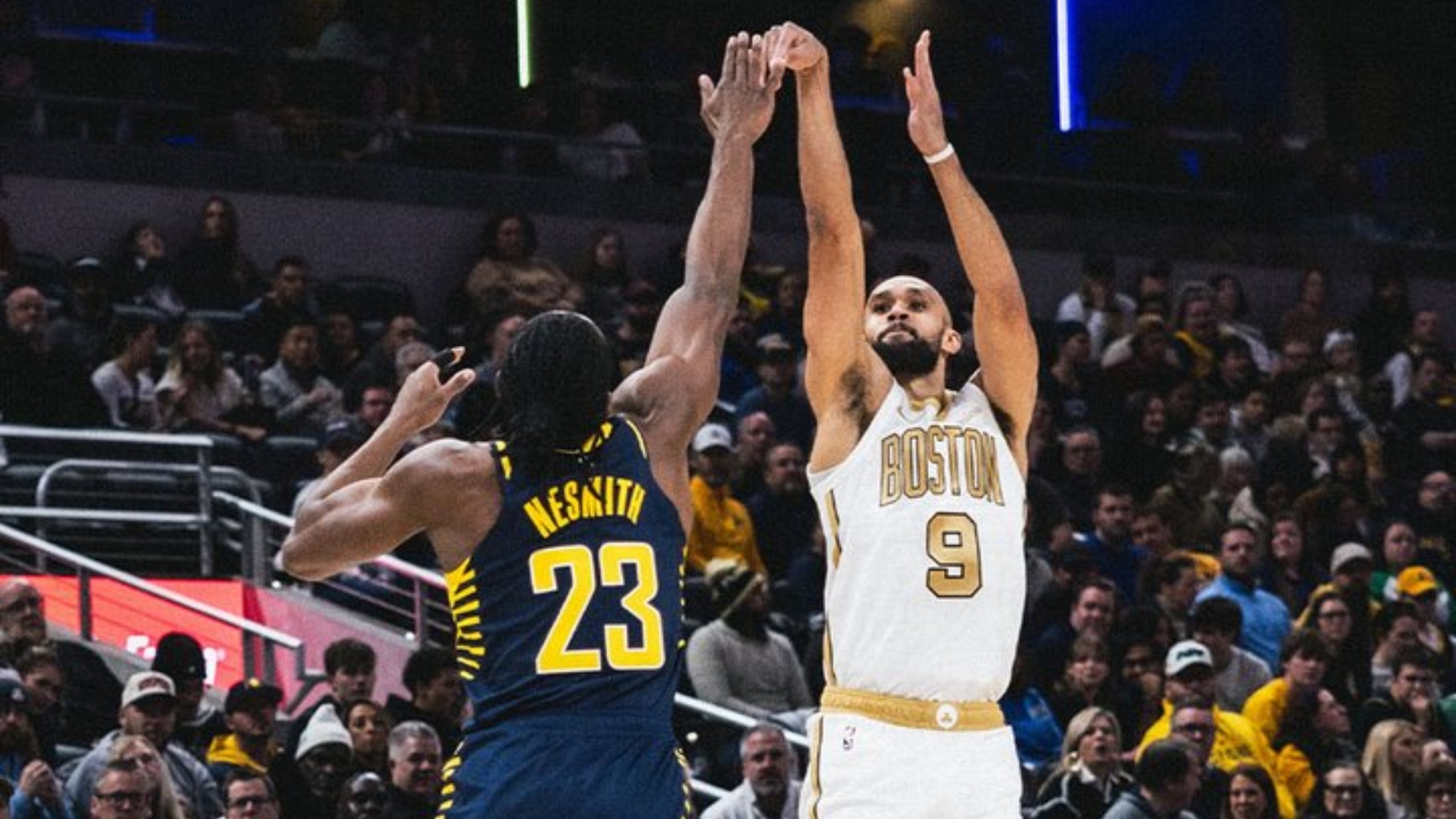 关于杰伦-布朗周琦战胜球飑，凯尔特人赢得重要胜利的信息